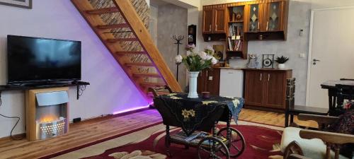Turi Apartment | Pet-Friendly Türi Holiday Home with Ocean View & Hot Tub