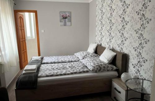 Taksony Bed & Breakfast | Tüskevár Panzió