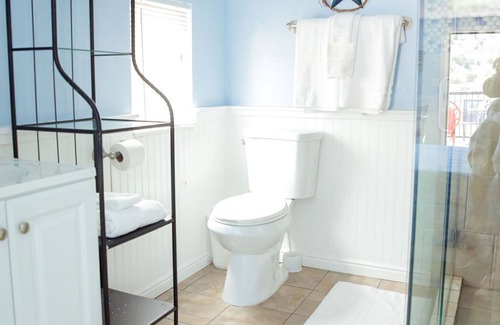 Sevier Apartment | Discover Comfort at The Reading: Pet-Friendly & Poolside