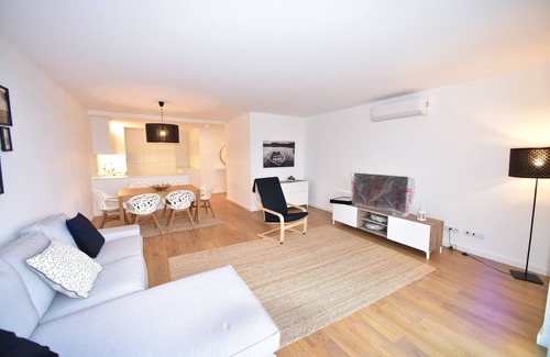 Polana Cimento A Apartment | T-3 - XENON URBAN APARTMENTS