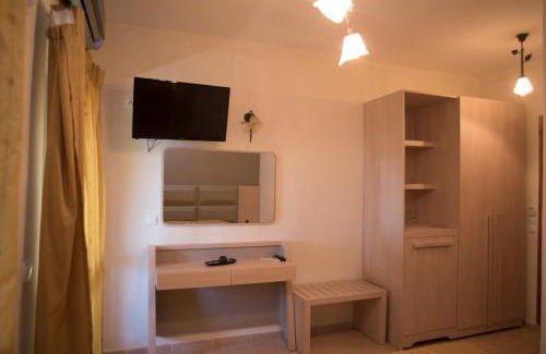 Chortata House | Guest Favorite: T'Aloni with Hot Tub & Breakfast Included