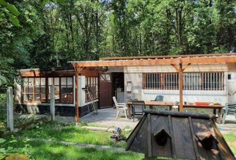 Opglabbeek Ski Chalet | Explore T boshuisje: Family-Friendly Retreat with Top Reviews