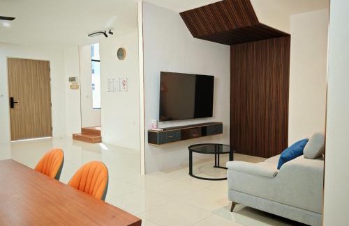 Kuching Villa | T&C Boxhill Gated 5 Min To Kuching Airport 12Pax