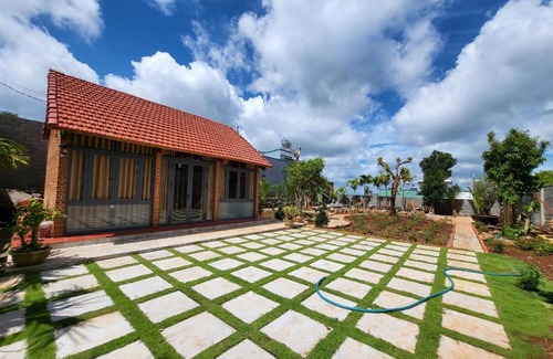 Buon Ma Thuot Hotel | Relax at T'Farmstay Villa and Resort in Buon Ma Thuot