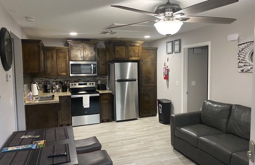 Aransas Pass House | Discover T&G Vacation Property with Pool and Breakfast Options