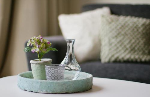 Katlijk Bed & Breakfast | Top-Rated T'hûs Bed & Breakfast for Your Perfect Getaway