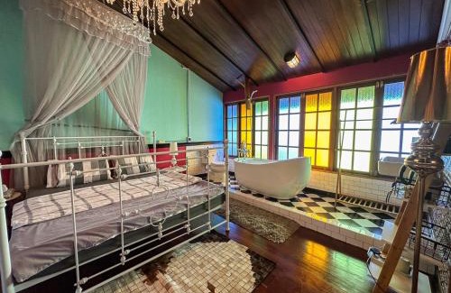 Khlong Tan Nuea House | Private Pool Retreat for Up to 15 Guests at T-house Bkk