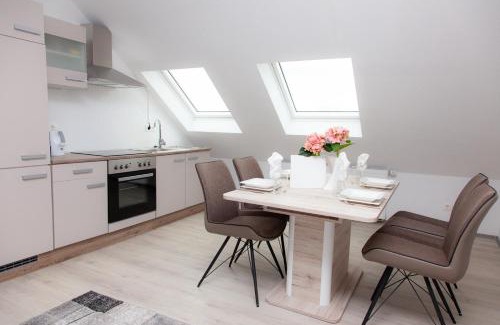 Duisburg Sud Apartment | Elegant T&K Apartments near Messe Fair Trade Düsseldorf