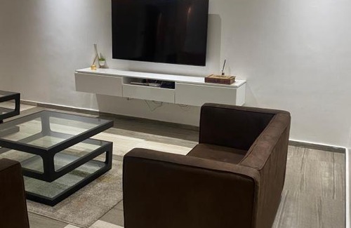 Ikeja Apartment | Elegant T & K Residences Ikeja GRA with Breakfast Included