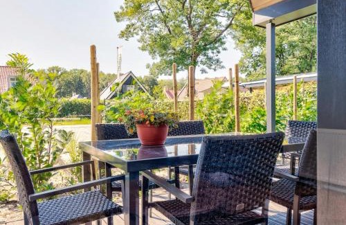 Kaatsheuvel House | Discover Comfort at Kaatsheuveltje: 4-Star Family Retreat