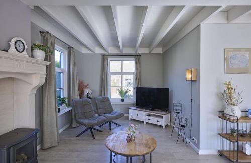 Kaatsheuvel House | Discover Comfort at t Kaatsheuveltje 5 with Hot Tub & Pets