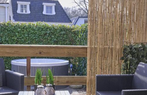 Kaatsheuvel House | Discover Kaatsheuveltje 7: Family-Friendly with Hot Tub