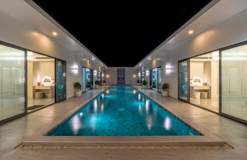 Huai Yai Villa | Exclusive 6-Bedroom Villa with Private KTV in Pattaya