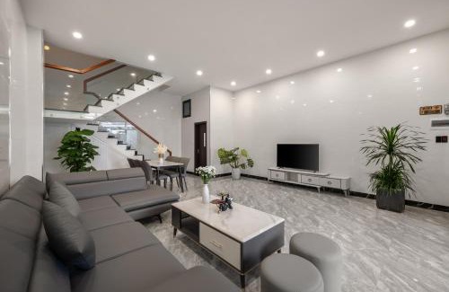 An Hai Đong Villa | TP Deluxe House: Sauna, Jacuzzi & Pet-Friendly Comfort