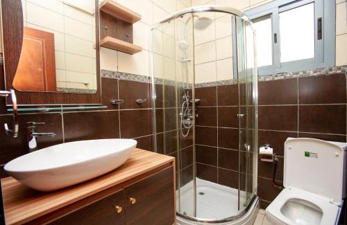 Douala Apartment | Family-Friendly Stay at T-RESIDENCE with Private Pool