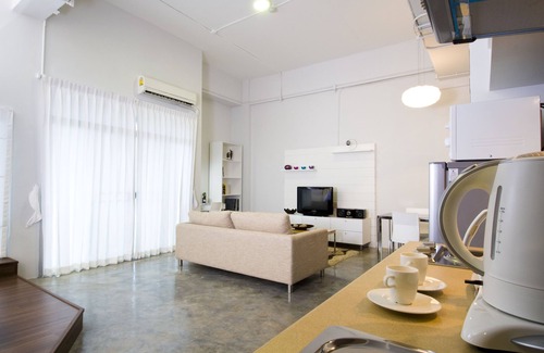 Sathorn Apartment | Cozy T Series Place Serviced Apartment with Great Amenities