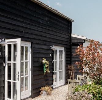 Opperdoes Bed & Breakfast | Discover T Slot Opperdoes 64: Family-Friendly Retreat