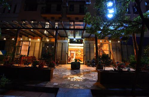 Xishan Hotel | Cozy T&T Story Hotel Near Xi Gong Pier with Hot Tub