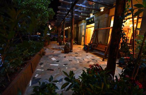 Xishan Hotel | Cozy T&T Story Hotel Near Xi Gong Pier with Hot Tub