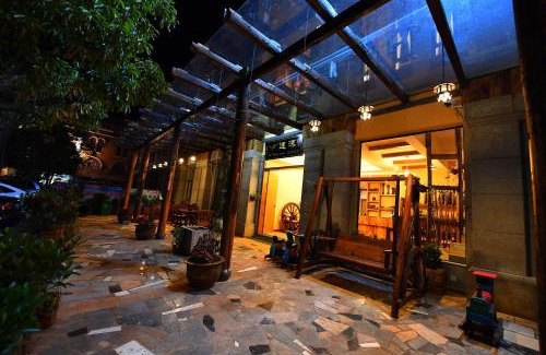 Xishan Hotel | Cozy T&T Story Hotel Near Xi Gong Pier with Hot Tub