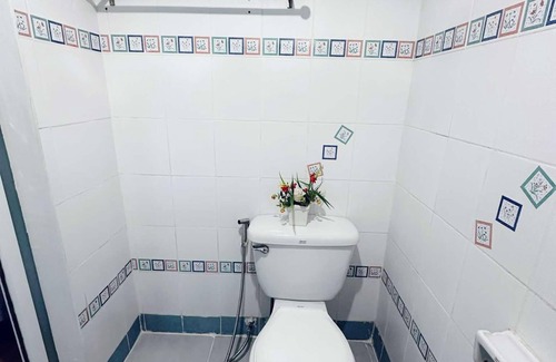 Pak Kret Hotel | Affordable T.U.B. Mansion with Family-Friendly Amenities