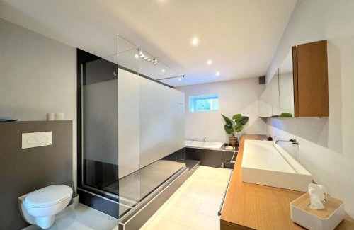Genk Apartment | Family-Friendly Retreat at t Vennehuisje Awaits You