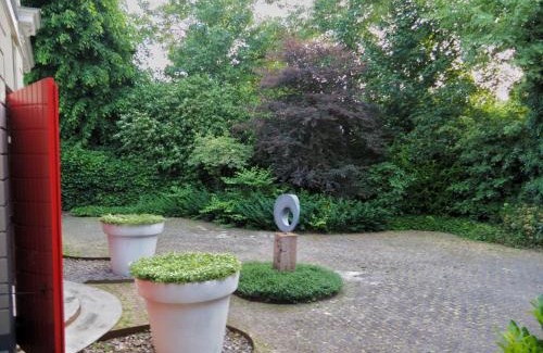 Wirdum Apartment | Family-Friendly 't Wirdummer Hof with Pet and Child Amenities