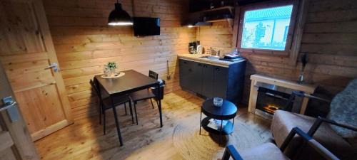 Municipality of Ermelo Apartment | Pet and Child Friendly Retreat at 't Zwientje - Rated 9/10