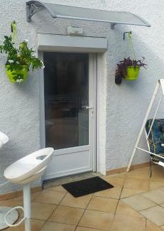 Albi Apartment | Cozy T1 bis: Pet & Child Friendly in a Private Home