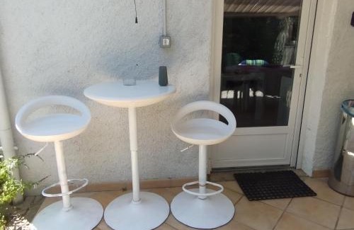 Albi Apartment | Cozy T1 bis: Pet & Child Friendly in a Private Home