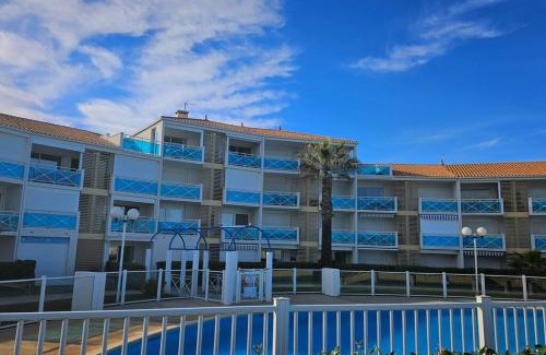 Frontignan Apartment | Seaside Retreat: T1 Cabine with Ocean View for 4 Guests