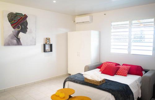 Remire Montjoly Apartment | Family-Friendly T1 Les Fleurs de Coco with Great Reviews