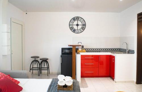 Remire Montjoly Apartment | Family-Friendly T1 Les Fleurs de Coco with Great Reviews