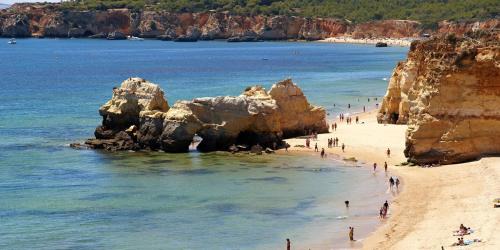 Praia da Rocha Apartment | Oceanfront Retreat at Praia da Rocha with Stunning Views