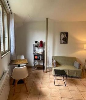 Anzin Apartment | Pet-Friendly Retreat: Apt Cosy le Réfectoire Awaits You