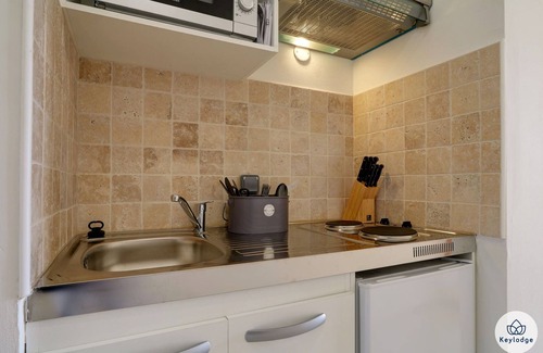 Saint-Denis Apartment | Comfortable Stay at T1 – Rive Gauche in Saint-Denis