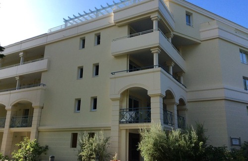 La Baule-Escoublac Apartment | Relaxing Retreat in T1bis Park with Pools Near the Beach
