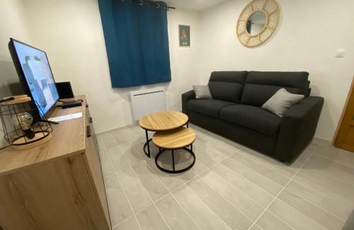 Chateauroux-les-Alpes Apartment | Comfortable T2 Just Steps from the Village with Pet Friendly Amenities