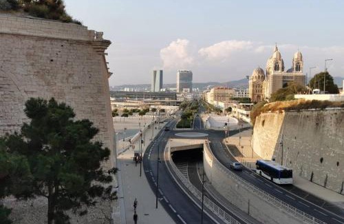 Hotel-de-Ville Apartment | Pet-Friendly Getaway Steps from Mucem in Vieux Port