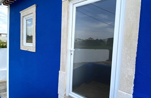 Casal do Pardo Cottage | Relaxing T2 + 1 with Pool, Garden & Ocean Views Near Beach