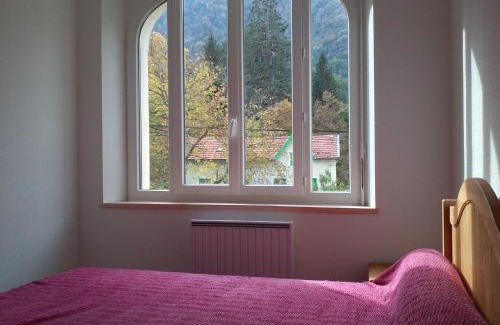 Ax-les-Thermes Apartment | Convenient T2 Near Ax-Les-Thermes City Center