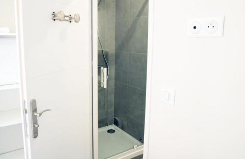 Angouleme Apartment | Family-Friendly T2 with Courtyard, Parking & WiFi