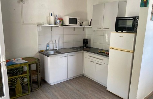 Le Gosier Apartment | Beachside T2 with Pool and Ocean View – Guest Rated 10/10