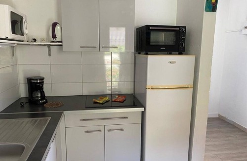 Le Gosier Apartment | Beachside T2 with Pool and Ocean View – Guest Rated 10/10