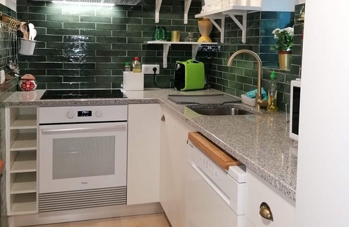 Casal do Pardo Cottage | Relaxing T2 with Pool, Garden, and Beach Access