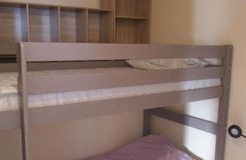 Pelleautier Apartment | Scenic T2 with Lake View - Perfect for Nature Lovers