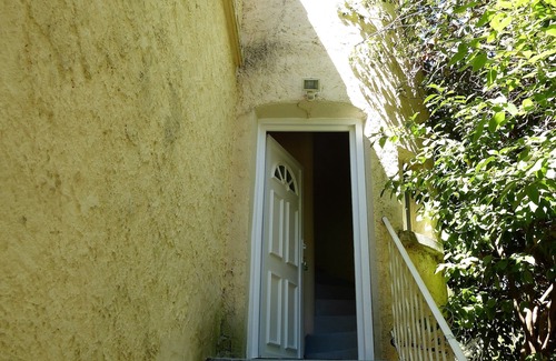 Aix-en-Provence House | Experience Nature at T2: Pet-Friendly with Pool & Breakfast