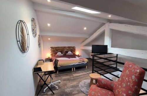 Montbrison Apartment | Elegant & Cozy T2 Apartment: Pet-Friendly Retreat