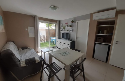 Saint-Laurent-du-Var Apartment | Tranquil Garden View Retreat with WiFi and Pool Access