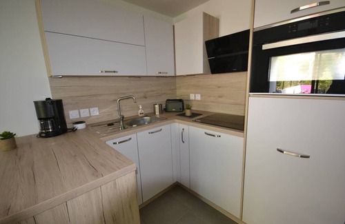 La Faviere Apartment | Perfect Oceanfront Cabin with Pool, 400m to the Beach